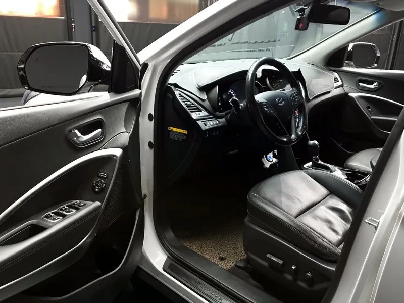 Hyundai Santa fe 2.0, снимка 10 - Автомобили и джипове - 54255459