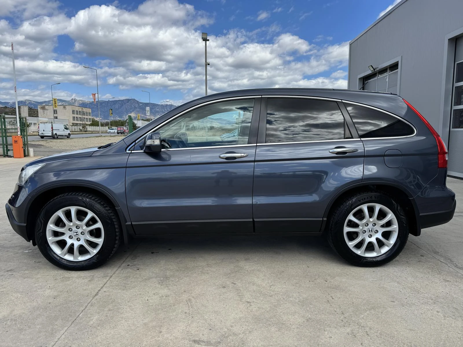 Honda Cr-v 2.0* 4x4* Бензин - изображение 2