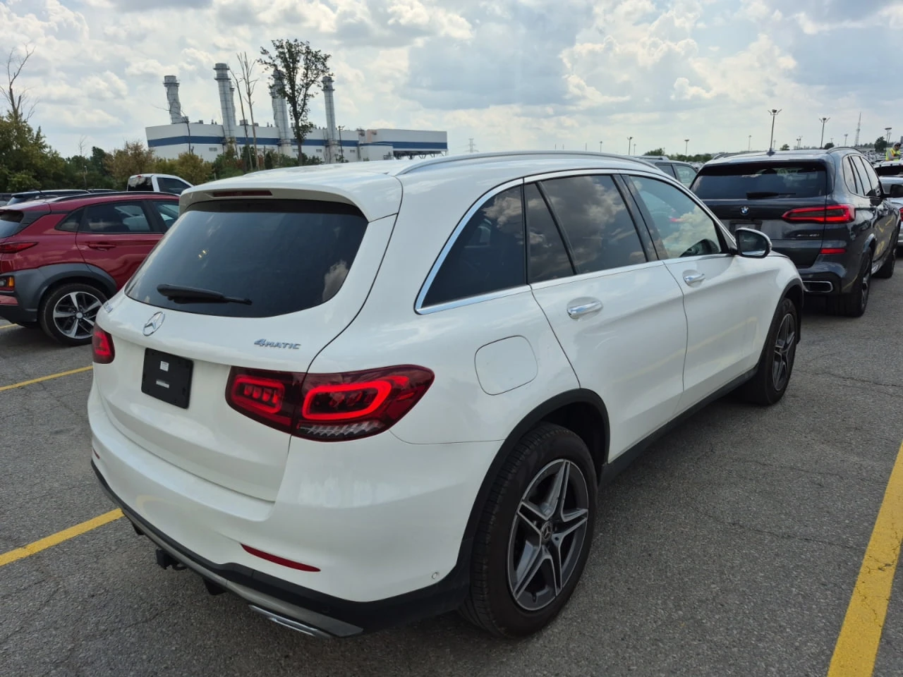 Mercedes-Benz GLC 300 AWD * CARFAX * АвтоКредит * Цена до България*  - изображение 3