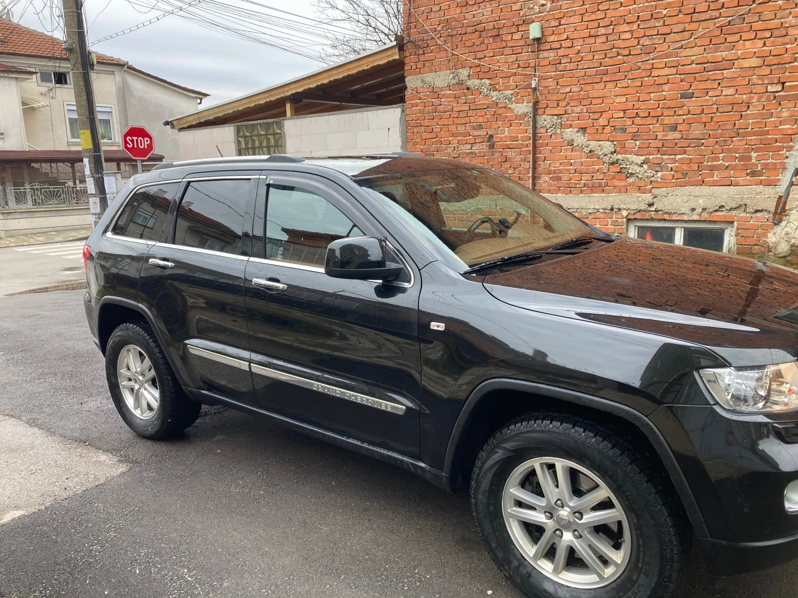 Jeep Grand cherokee 5.7HEMI Overland Summit  - изображение 4