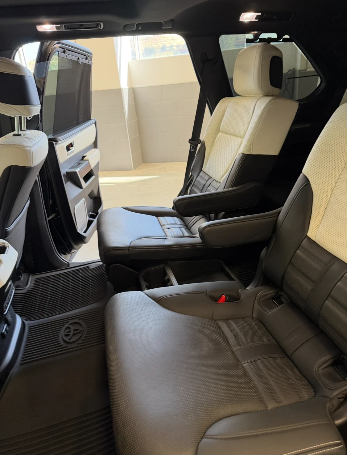 Toyota Sequoia CAPSTONE | Mobile.bg � ����������� 11