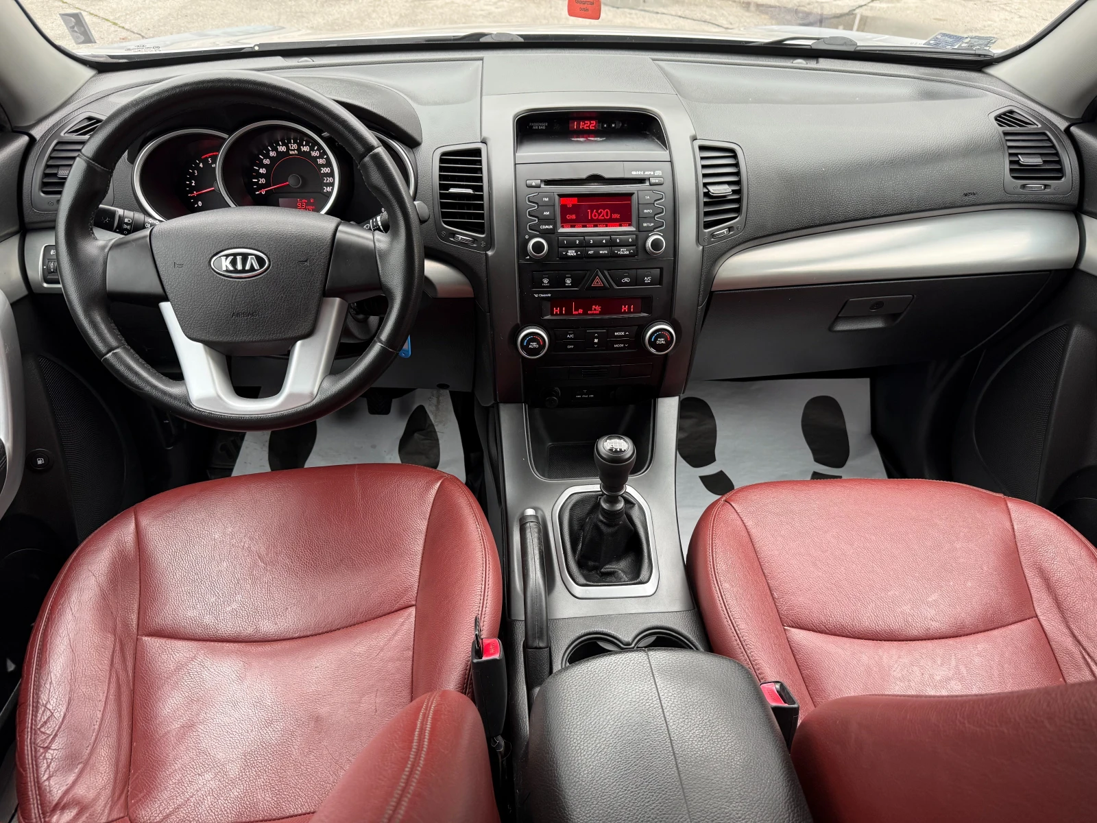Kia Sorento  6 /2.2d 197 ..  | Mobile.bg   11