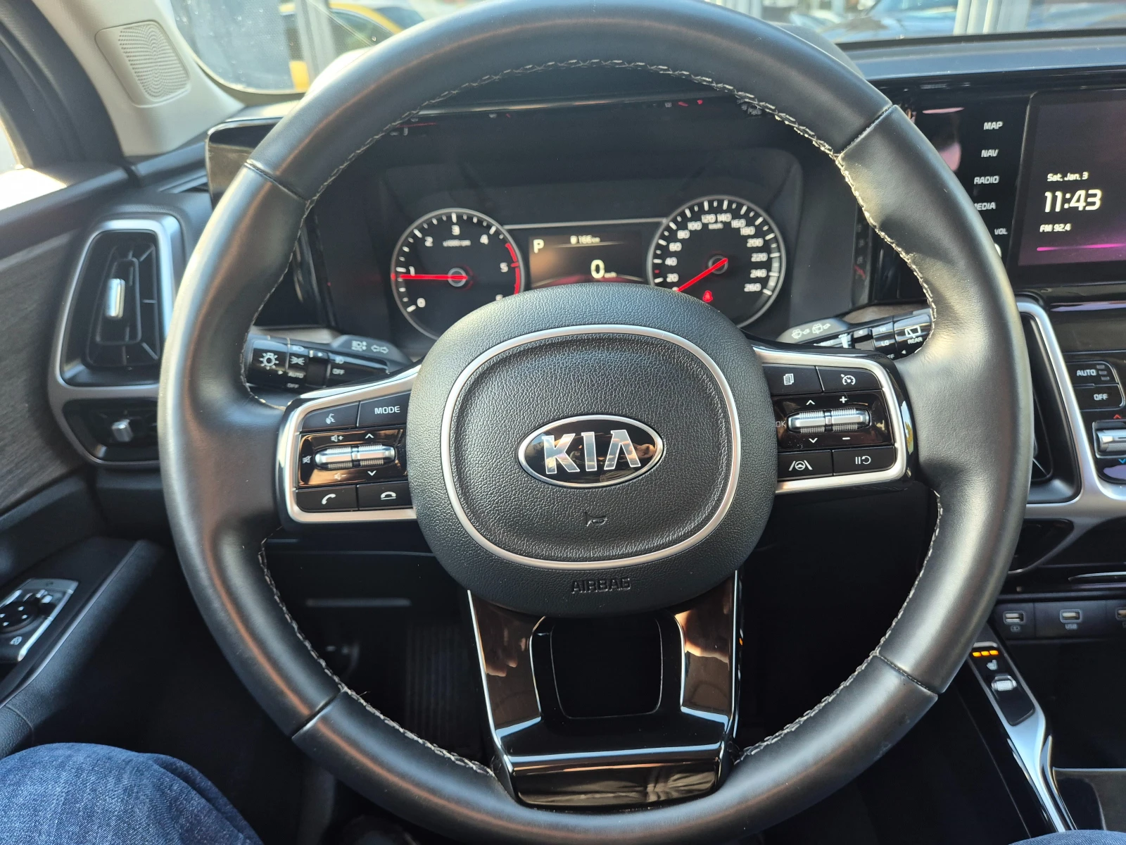 Kia Sorento 2.2 CRDI 4X2 Наличен в БГ - изображение 9