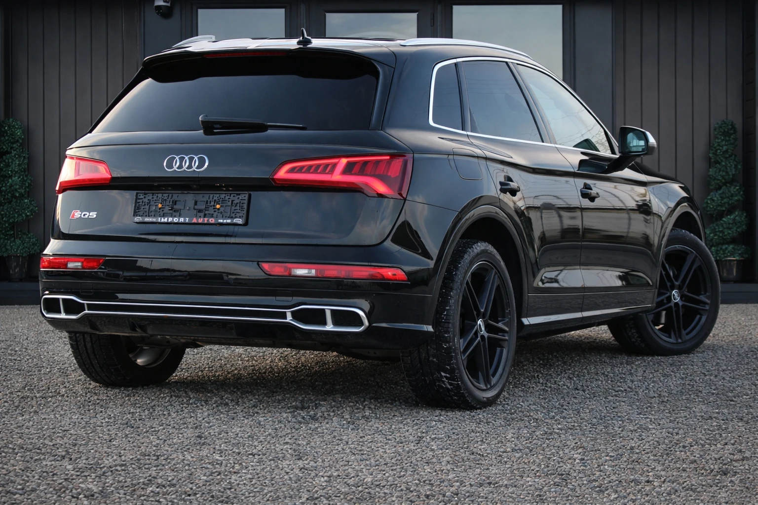 Audi SQ5 3.0TFSI* B&O* QUATTRO, снимка 6 - Автомобили и джипове - 53035154