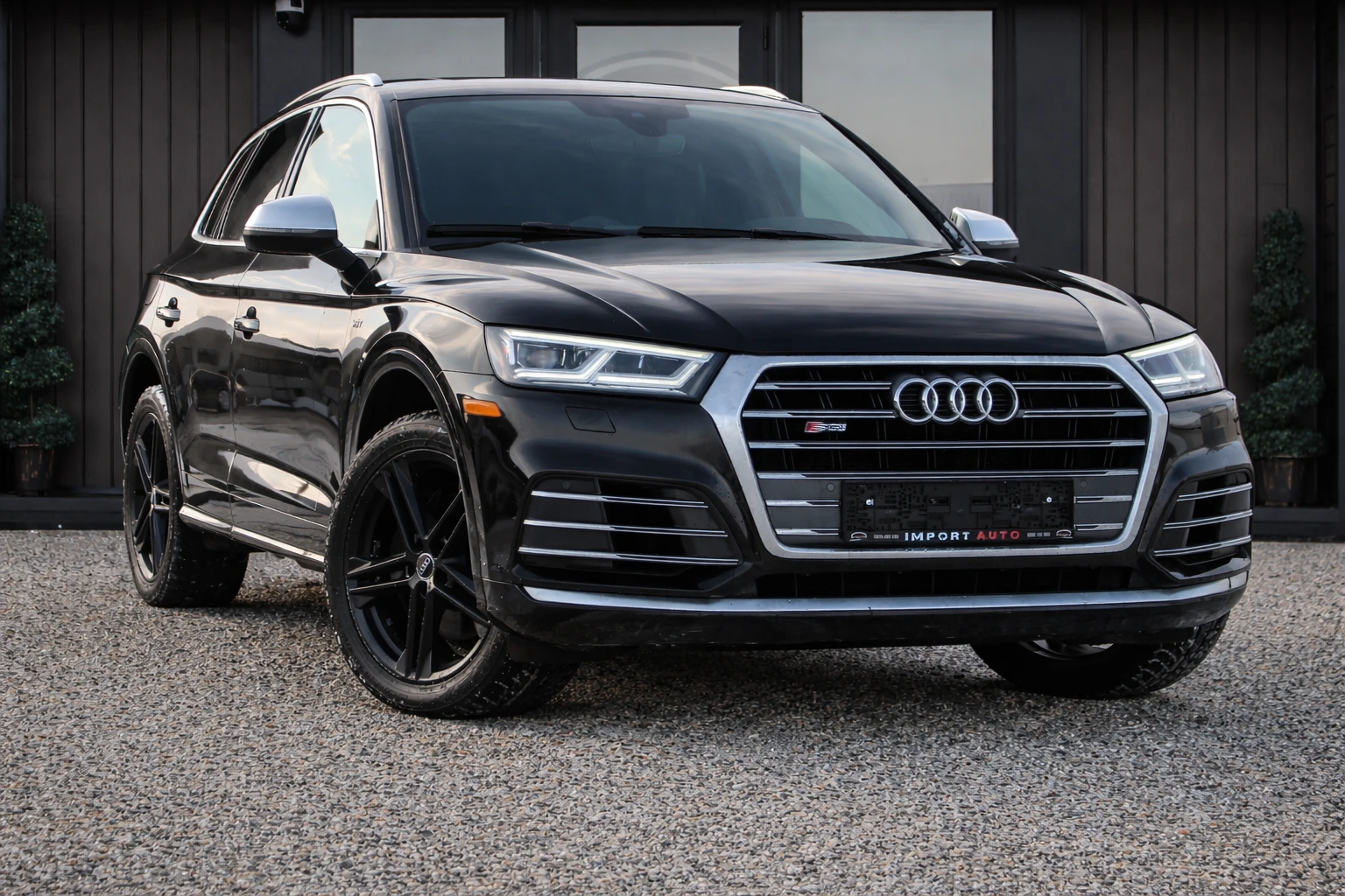 Audi SQ5 3.0TFSI* B&O* QUATTRO, снимка 3 - Автомобили и джипове - 53035154