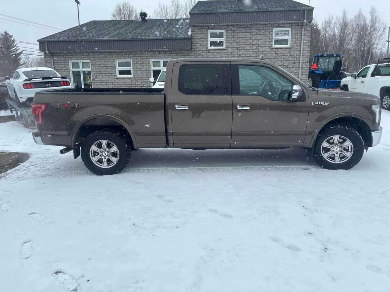 Ford F150 * 4WD SuperCrew 157" Lariat * ПАНО* ПОДГРЕВ* K, снимка 3 - Автомобили и джипове - 54119141