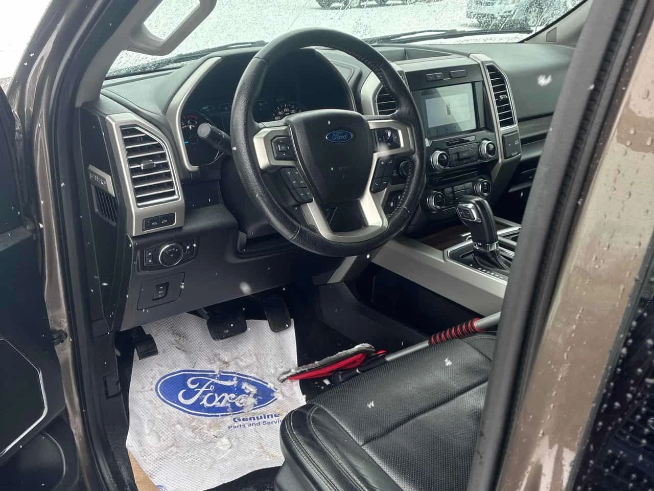 Ford F150 * 4WD SuperCrew 157" Lariat * ПАНО* ПОДГРЕВ* K, снимка 5 - Автомобили и джипове - 54119141