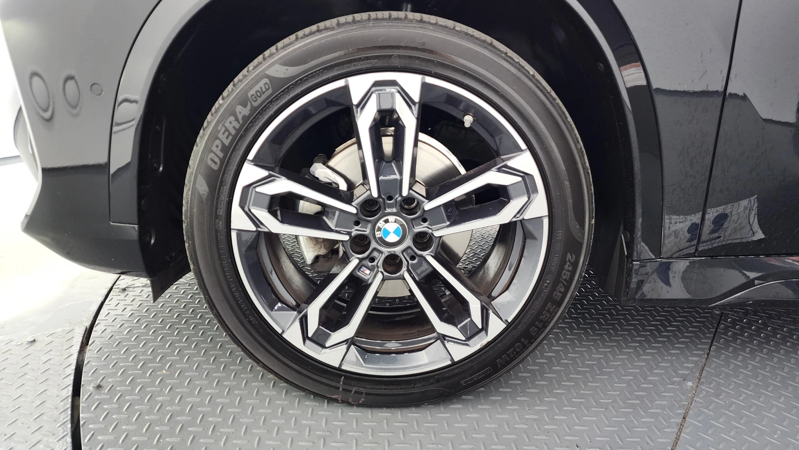 BMW X1 M* SPORT* 360КАМЕРА* ПАНОРАМА* LANE* ASSIST* , снимка 5 - Автомобили и джипове - 54650850