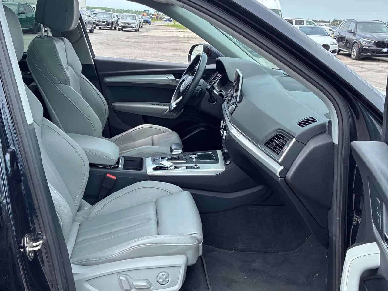 Audi Q5 Progressiv/ПАНОРАМА/360/АВТОФИНАНСИРАНЕ, снимка 15 - Автомобили и джипове - 54809067
