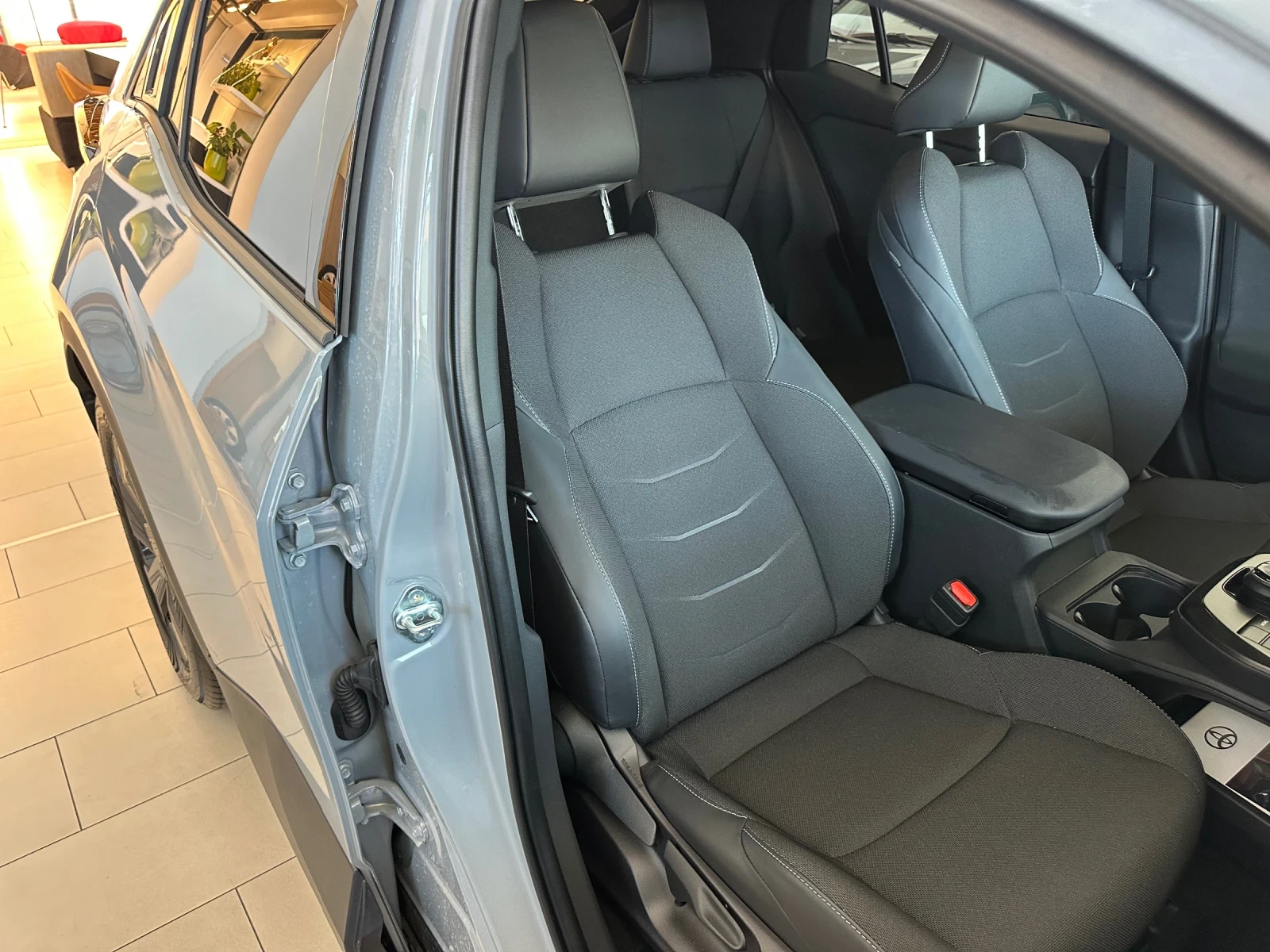 Toyota C-HR Plus* Pulse* 77kWh, снимка 7 - Автомобили и джипове - 55616171