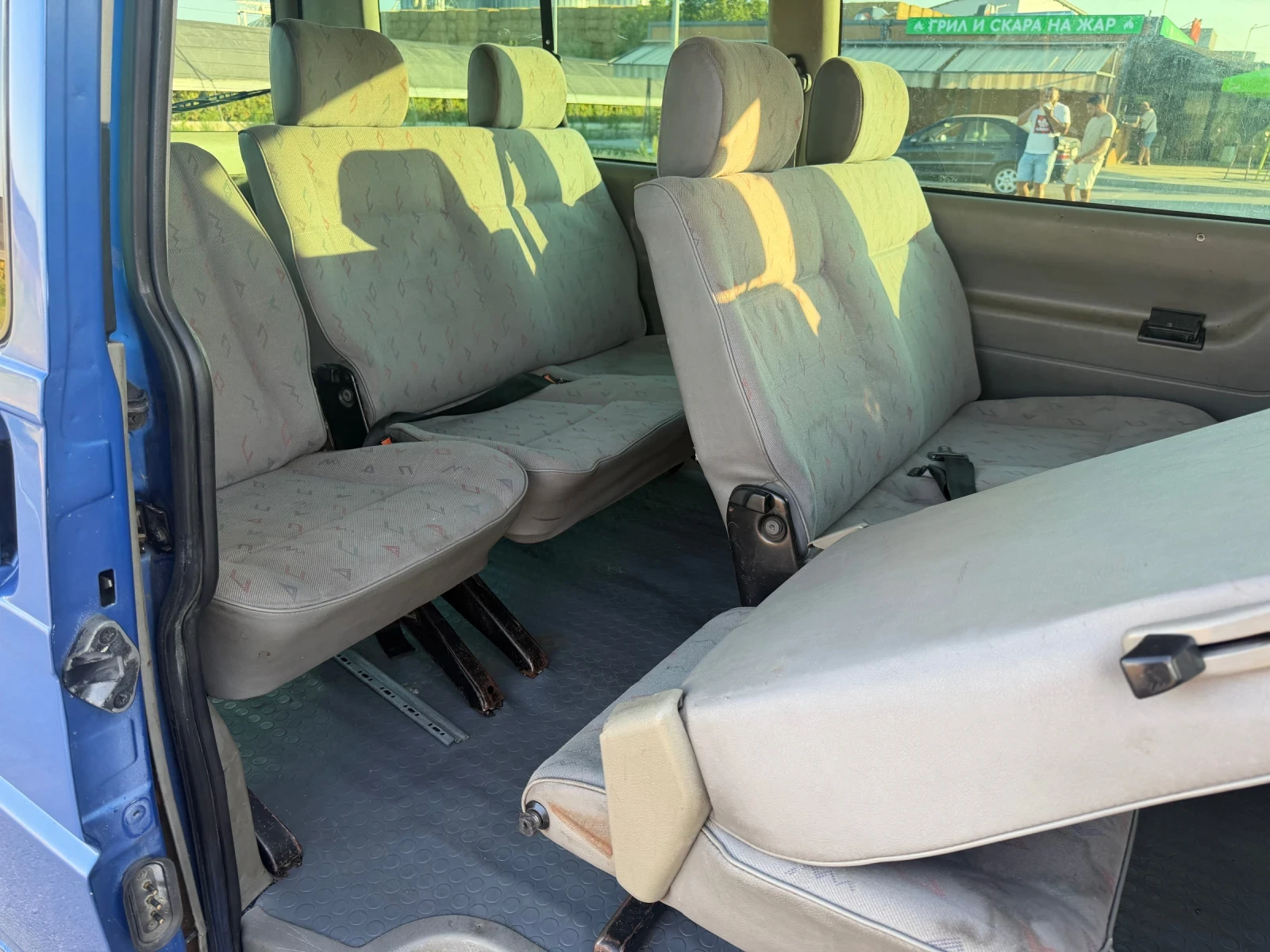 VW Caravelle 2, 5 TDI / 8+ 1 / ТОП, снимка 10 - Бусове и автобуси - 55636866
