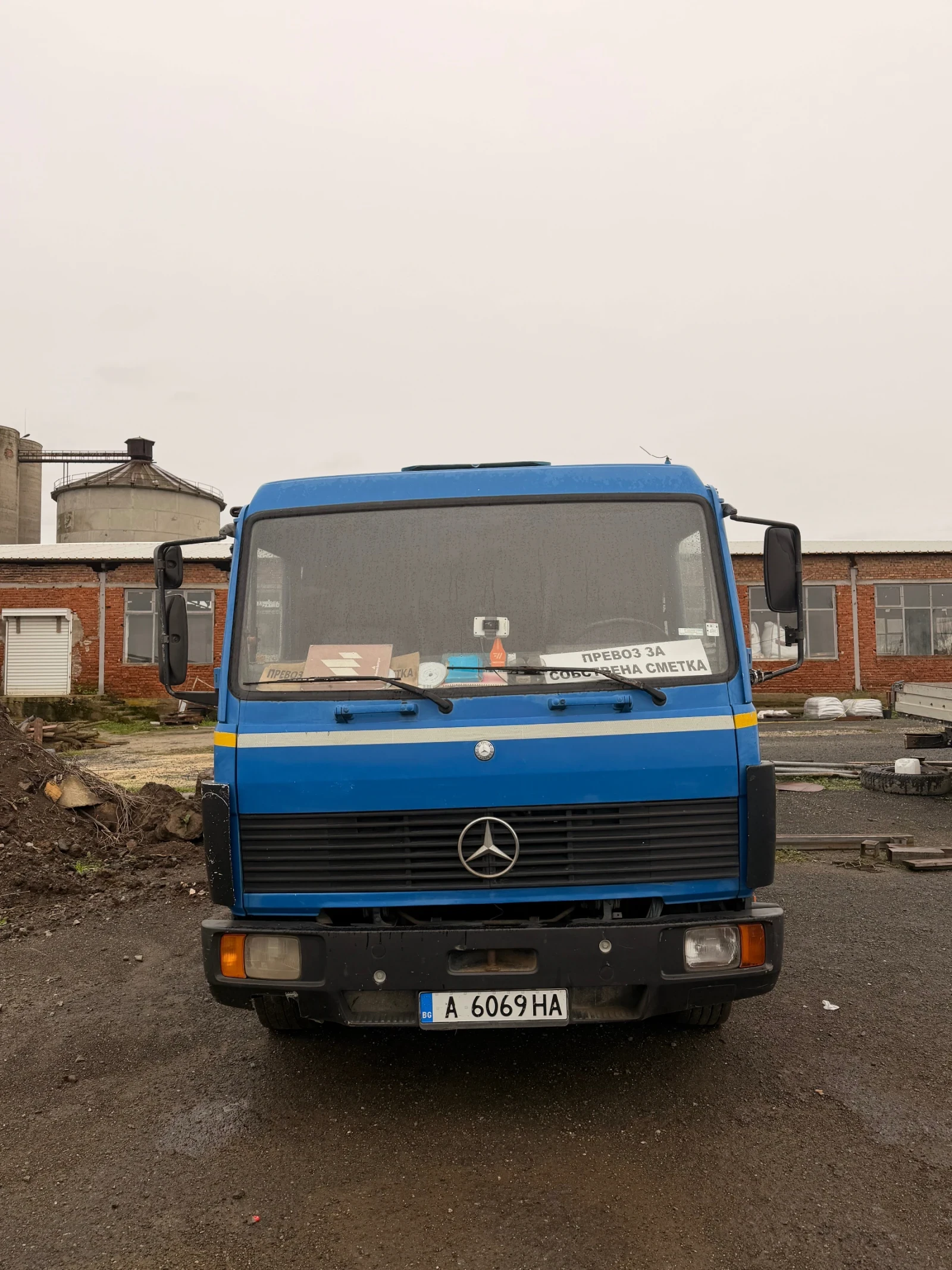 Mercedes-Benz 1114