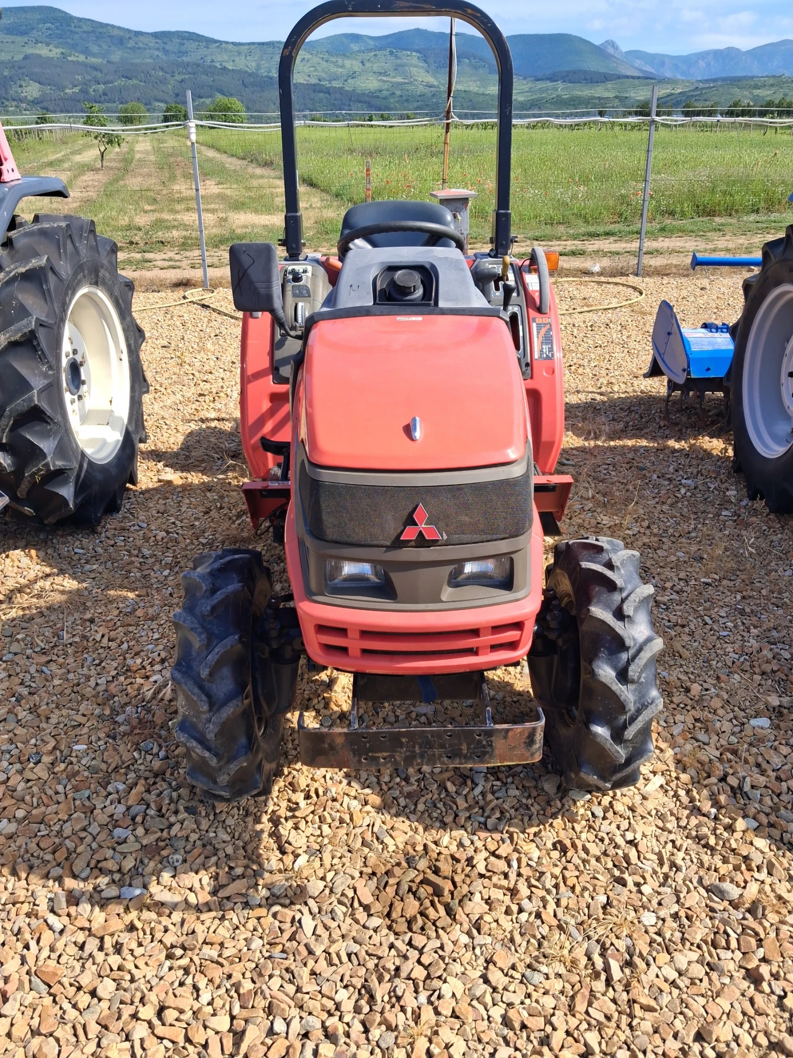 Трактор Kubota Скайтрак , снимка 2 - Селскостопанска техника - 54602098