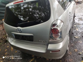 Toyota Corolla verso На части, снимка 3