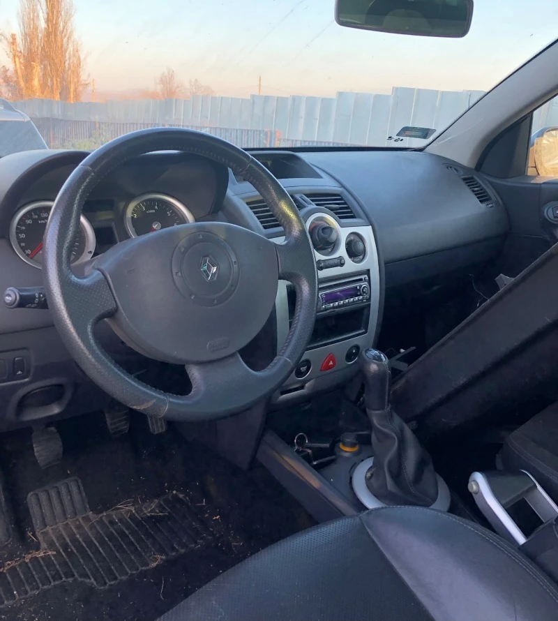 Renault Megane 1.6 i cabrio, снимка 6 - Автомобили и джипове - 38659114