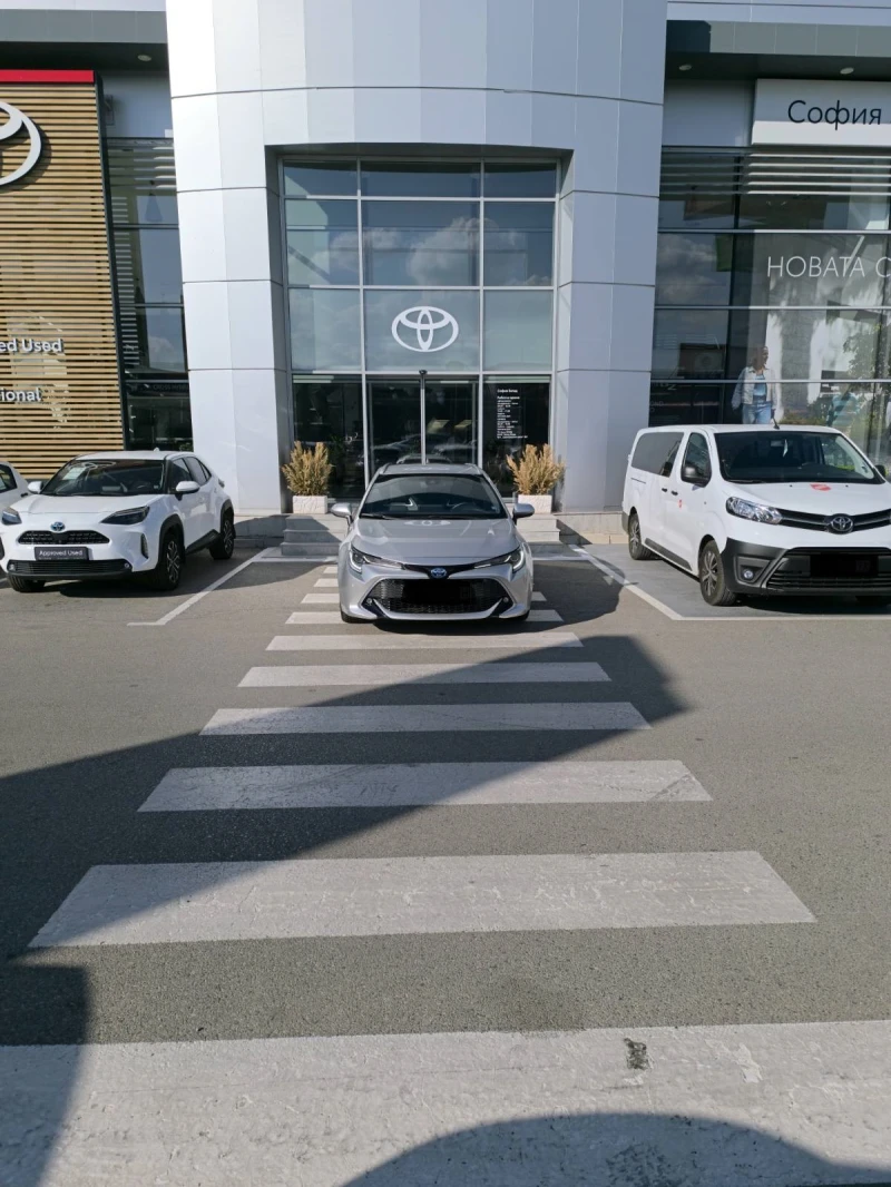 Toyota Corolla Touring Sports, снимка 4 - Автомобили и джипове - 46907040