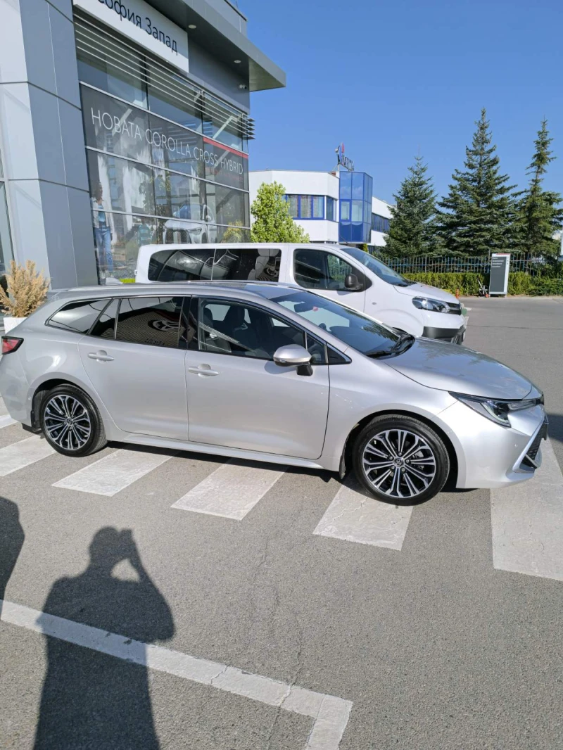 Toyota Corolla Touring Sports, снимка 2 - Автомобили и джипове - 47288750