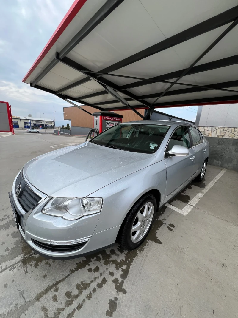 VW Passat СПЕШНО! 2.0FSI Avtomat, снимка 2 - Автомобили и джипове - 47154039