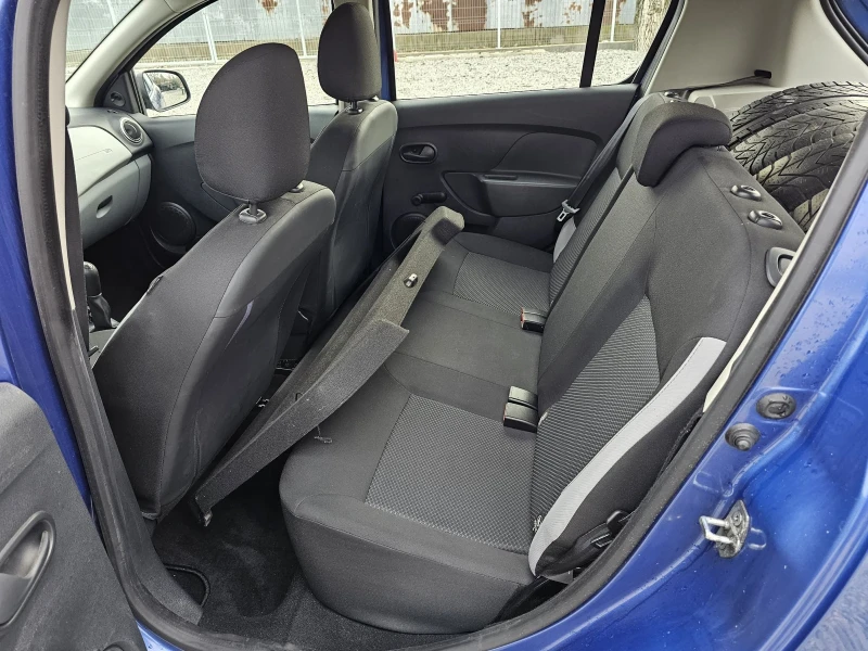 Dacia Sandero 1.2i  75k.s, снимка 12 - Автомобили и джипове - 48236435