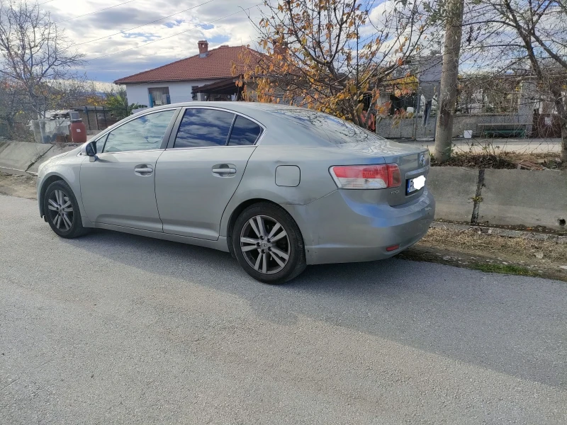 Toyota Avensis, снимка 2 - Автомобили и джипове - 48310072