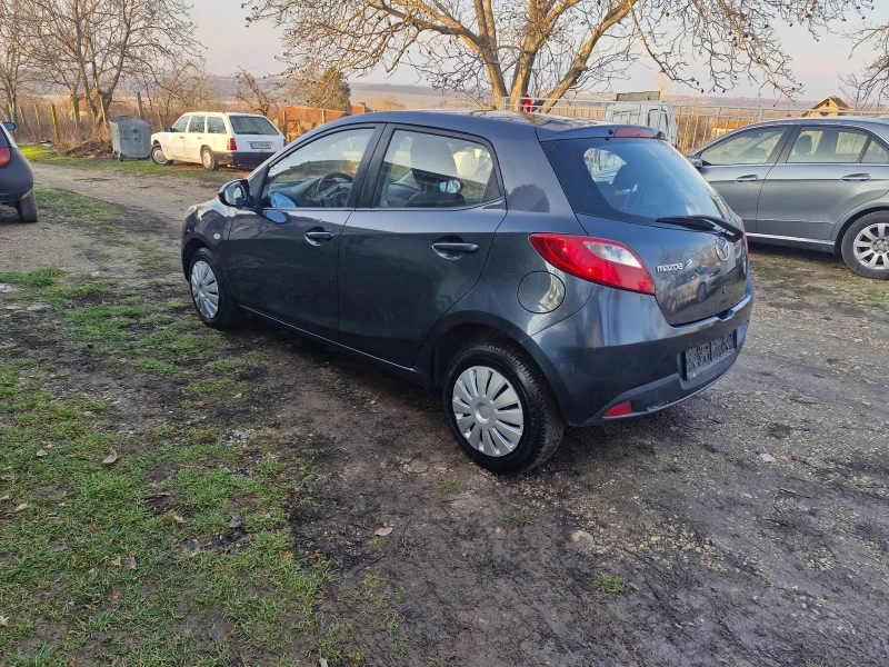 Mazda 2, снимка 8 - Автомобили и джипове - 48509862