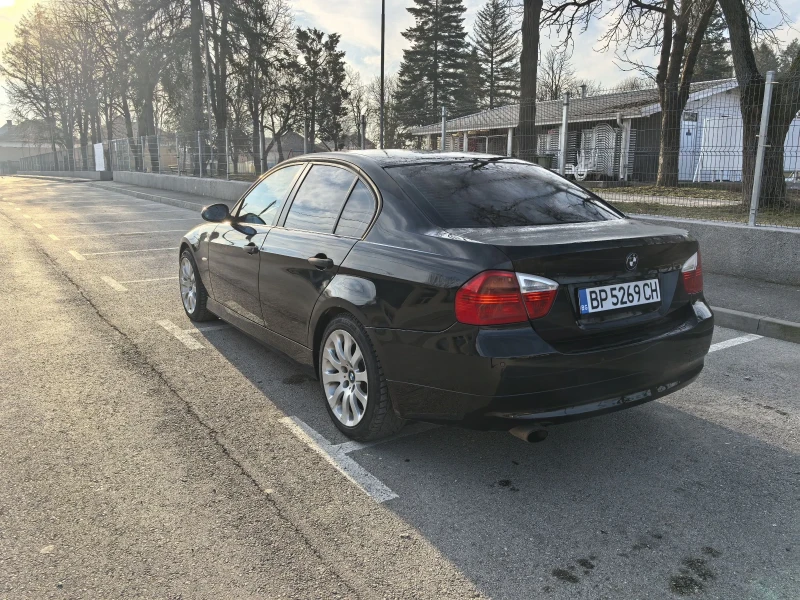 BMW 320, снимка 6 - Автомобили и джипове - 49410469