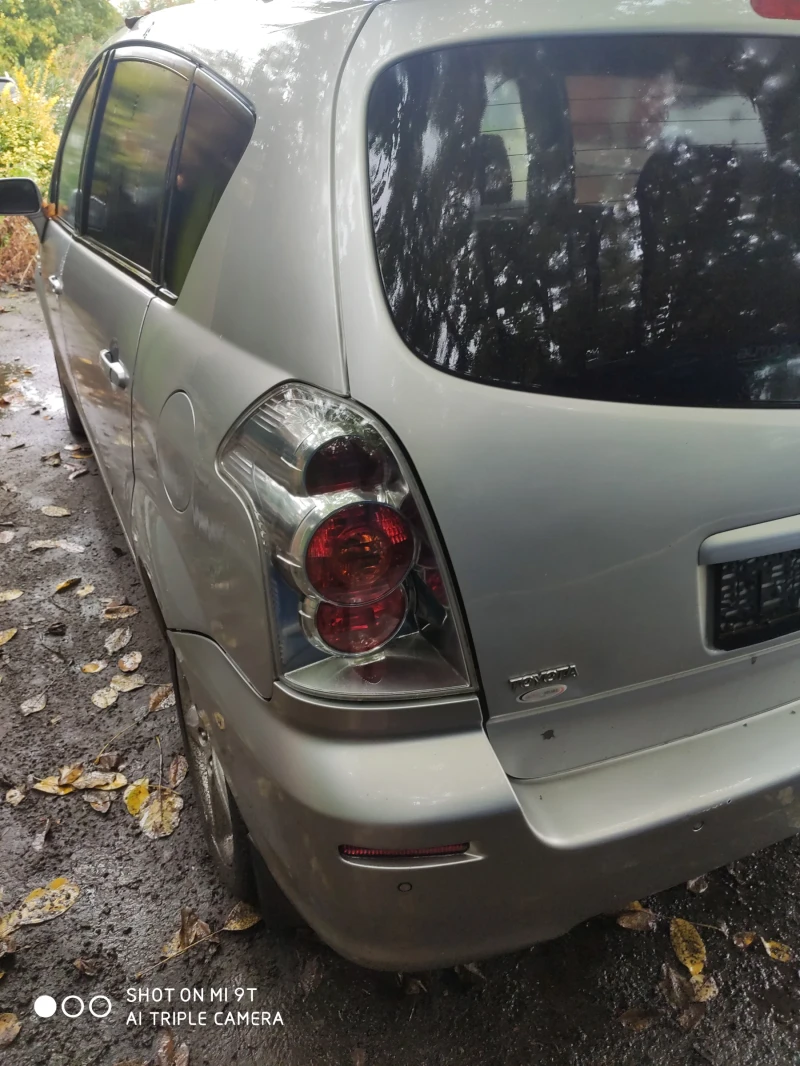 Toyota Corolla verso, снимка 4 - Автомобили и джипове - 52223720