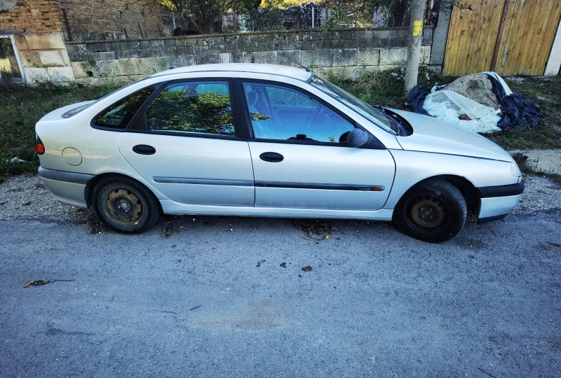 Renault Laguna, снимка 2 - Автомобили и джипове - 52283827