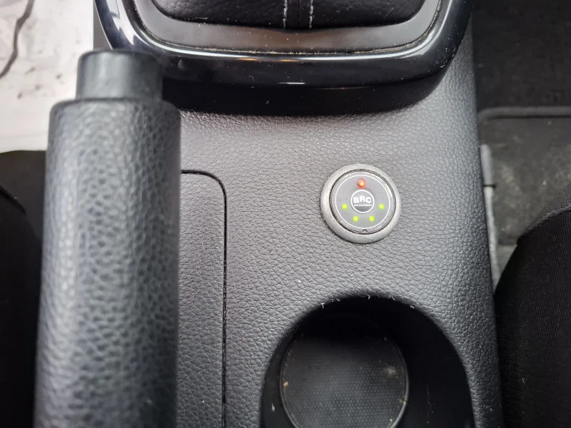 Kia Rio 1.25 -  86кс.ФАБ. ГАЗ, снимка 15 - Автомобили и джипове - 52605880