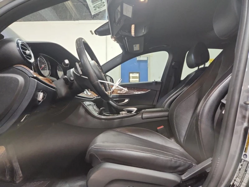 Mercedes-Benz E 300, снимка 7 - Автомобили и джипове - 52805654