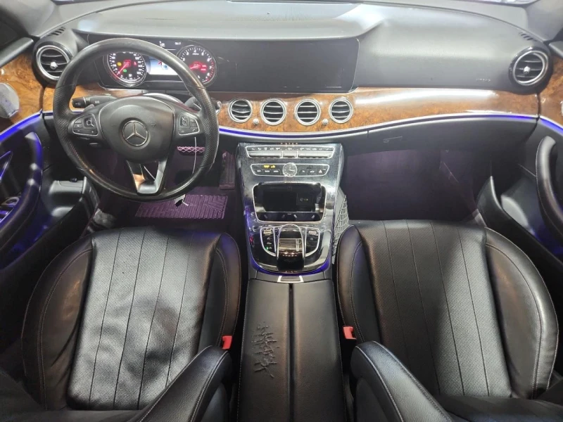 Mercedes-Benz E 300, снимка 8 - Автомобили и джипове - 52805654