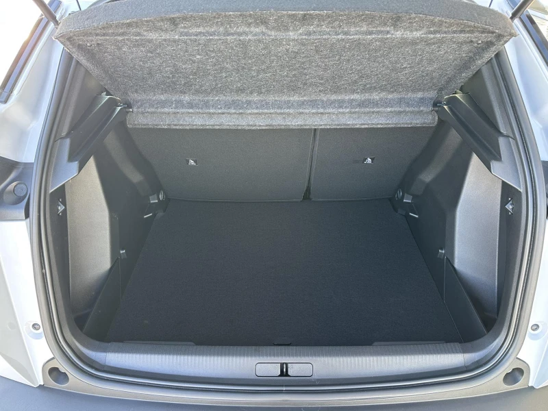 Peugeot 2008 STYLE, снимка 12 - Автомобили и джипове - 53153633
