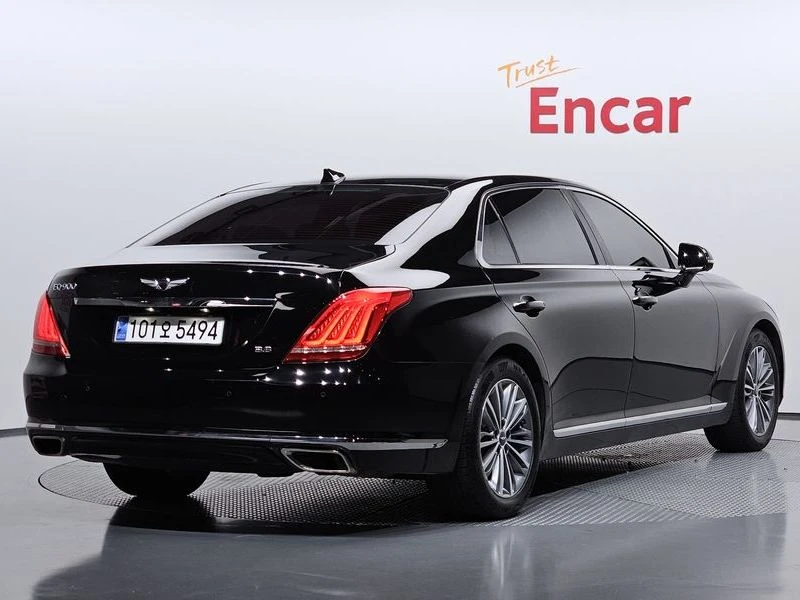 Genesis G90 3.8 Automatic, снимка 2 - Автомобили и джипове - 55598963
