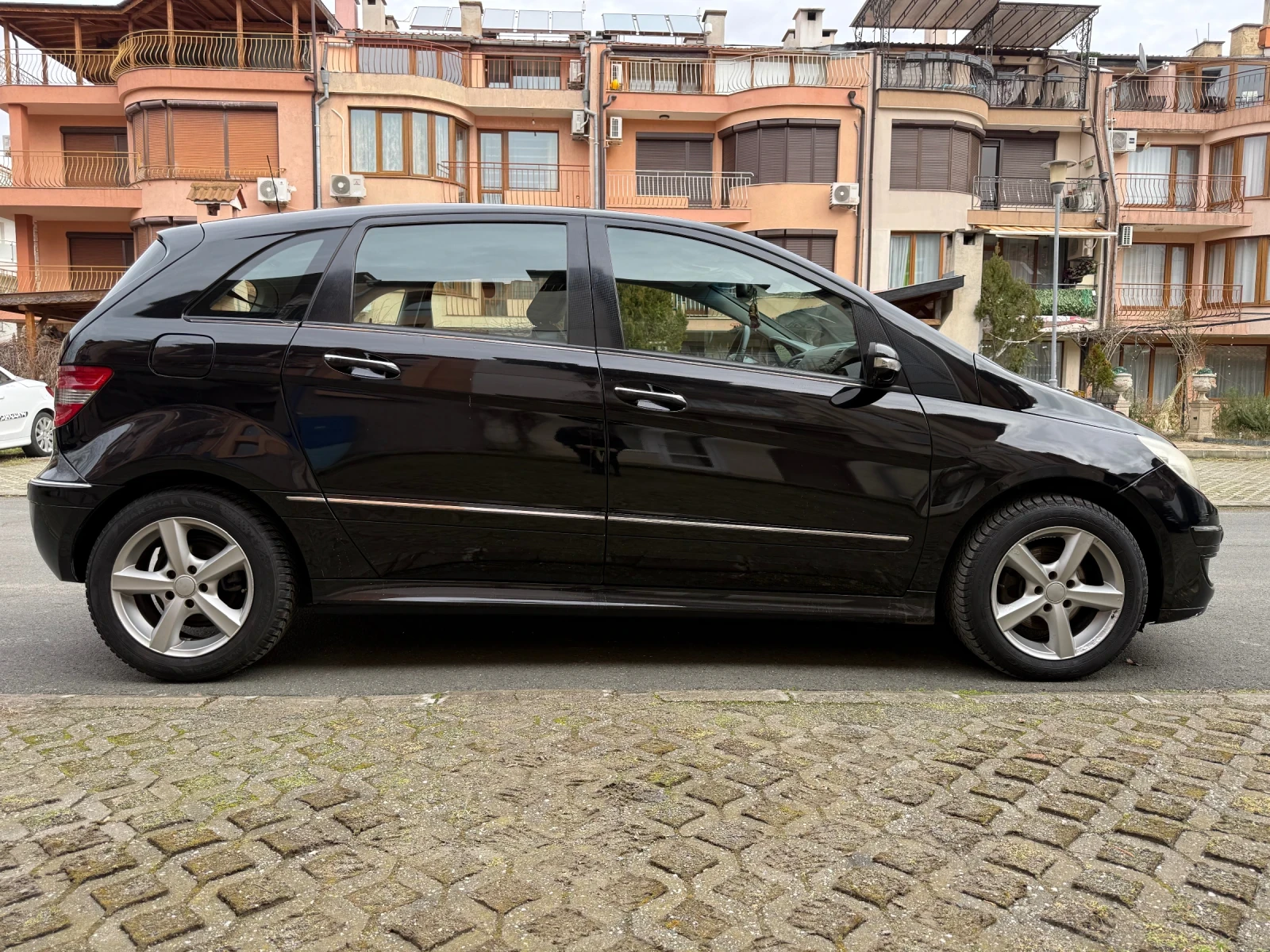 Mercedes-Benz B 200, снимка 1