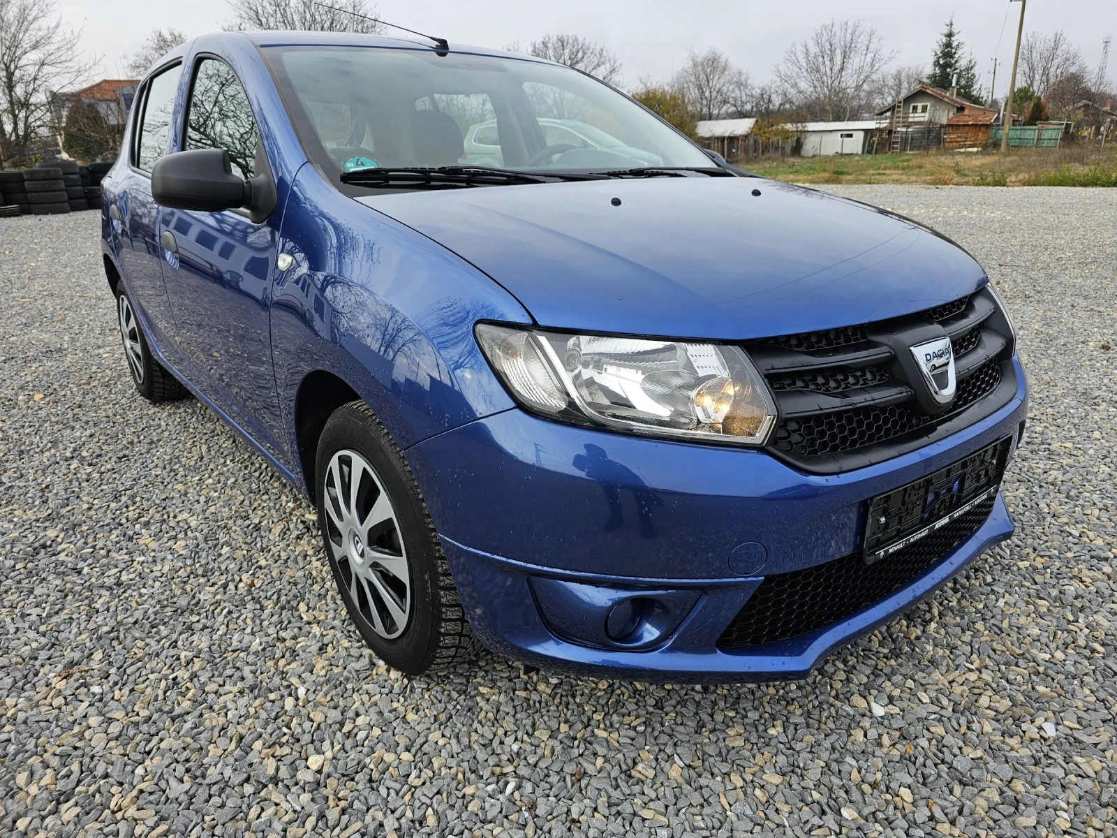 Dacia Sandero 1.2i  75k.s - изображение 3