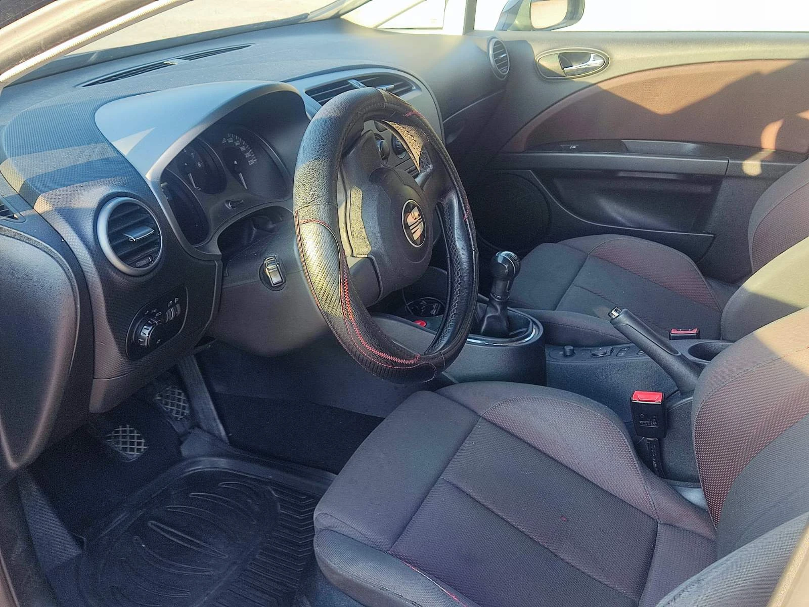Seat Leon 1.6 - изображение 9