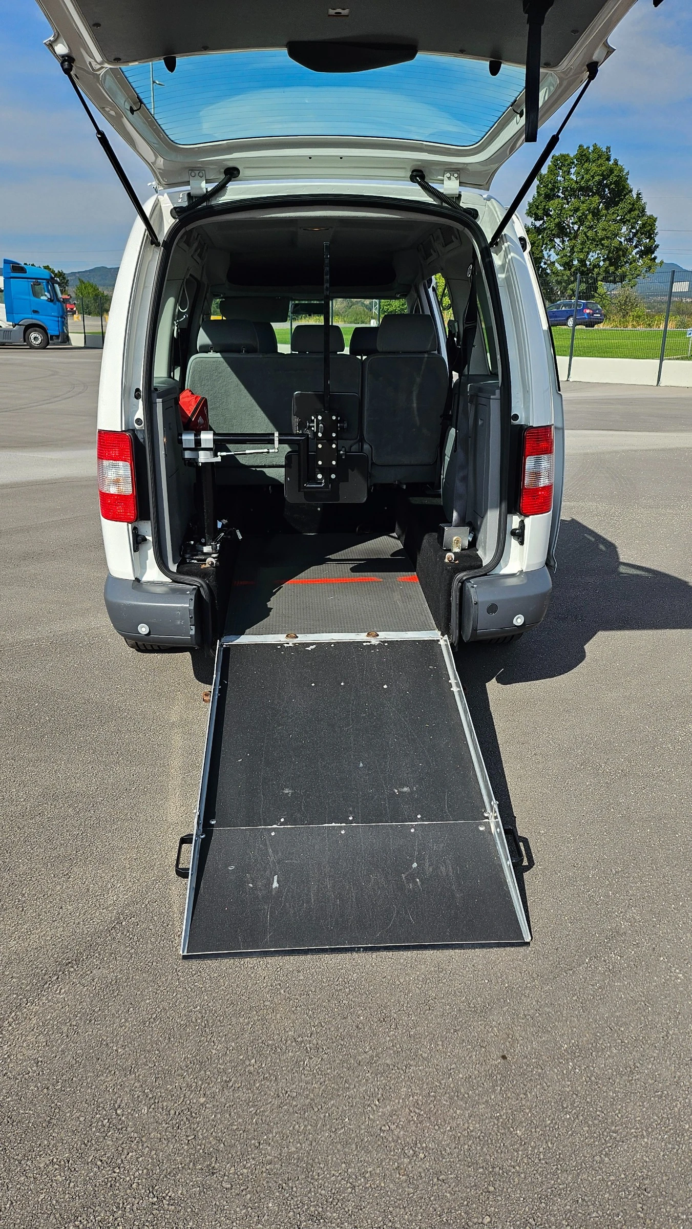 VW Caddy maxi | Mobile.bg — изображение 12