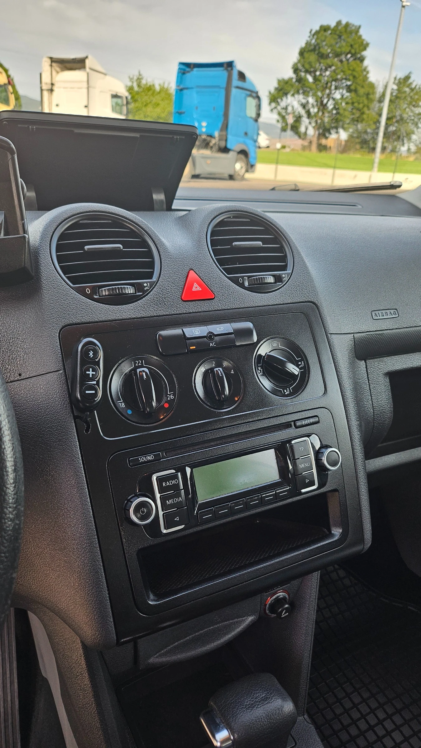 VW Caddy maxi | Mobile.bg — изображение 15
