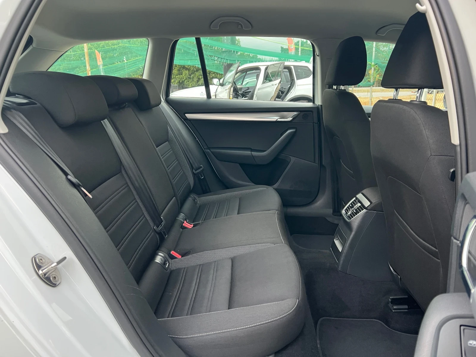 Skoda Octavia 1.6TDI DSG Led Facelift | Mobile.bg   16