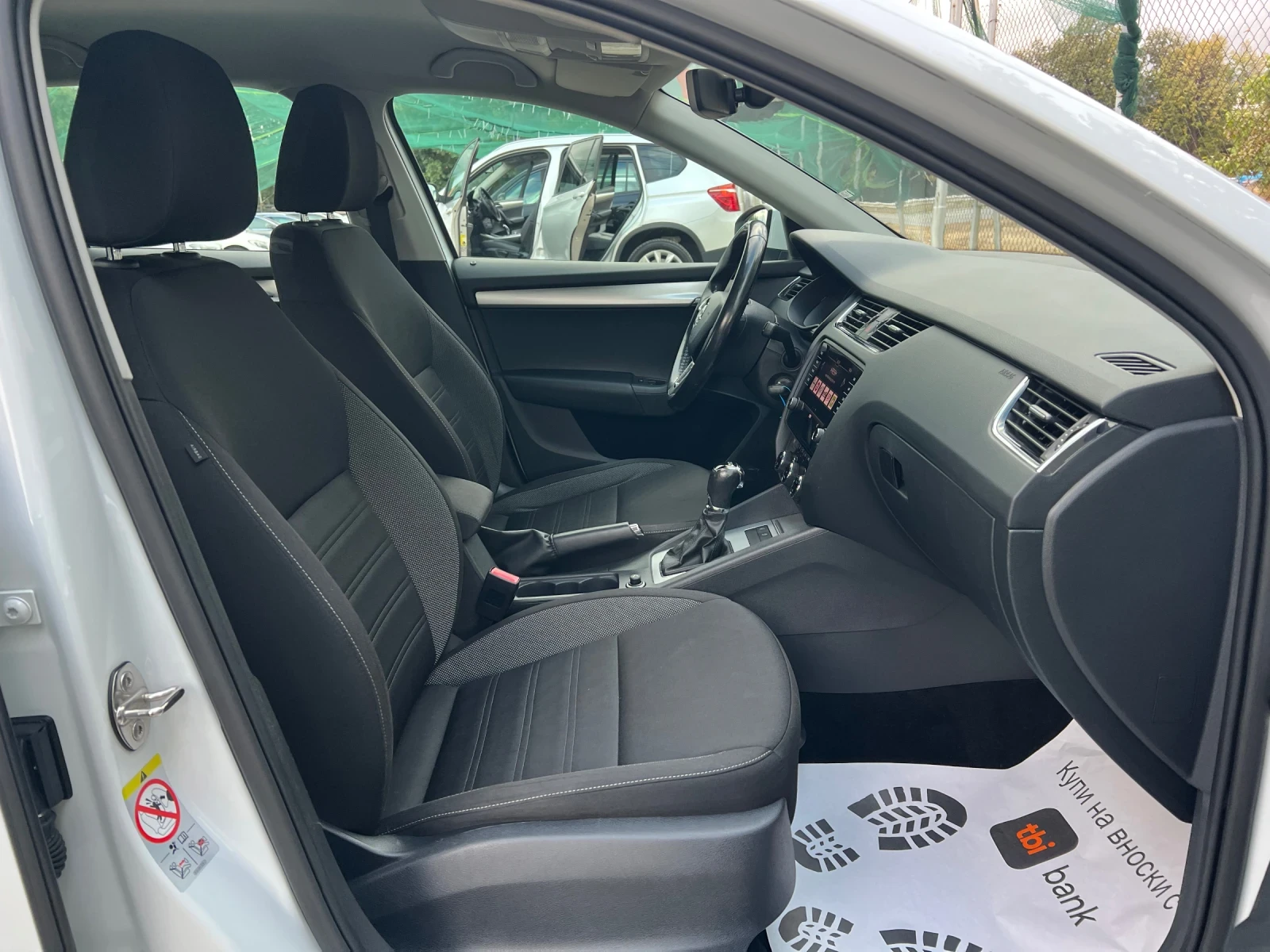 Skoda Octavia 1.6TDI DSG Led Facelift - изображение 9