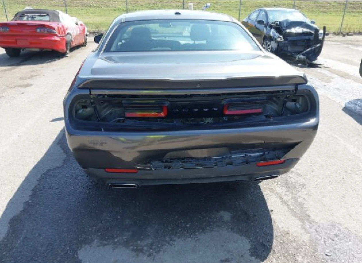 Dodge Challenger  - изображение 4