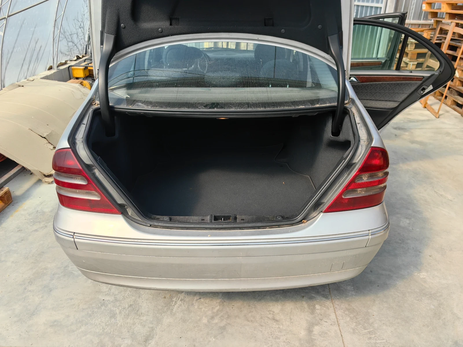 Mercedes-Benz C 270, снимка 11 - Автомобили и джипове - 53773299
