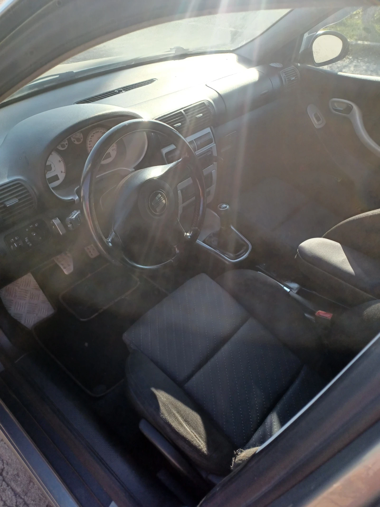 Seat Leon, снимка 7 - Автомобили и джипове - 54093570