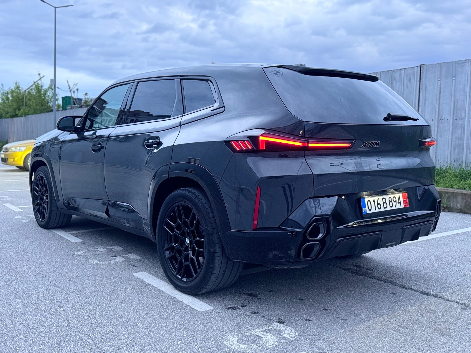 BMW XM V8* Plug in Hybrid* 26KM* 2025* M* TOP*  | Mobile.bg � ����������� 7