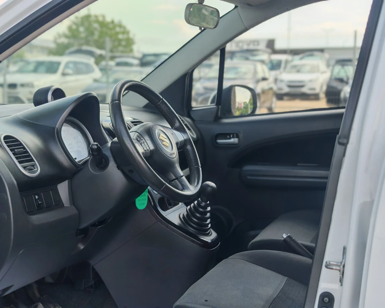 Suzuki Splash 1.0 68 К.С. БЕНЗИН! , снимка 8 - Автомобили и джипове - 54511926