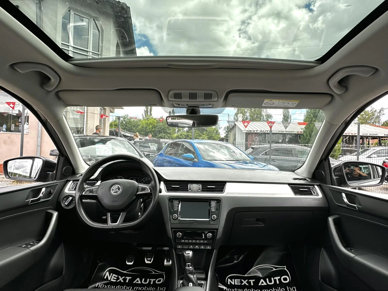 Skoda Rapid 1.2i 110HP PANO CARPLAY LANE ASSIST , снимка 10 - Автомобили и джипове - 54779257