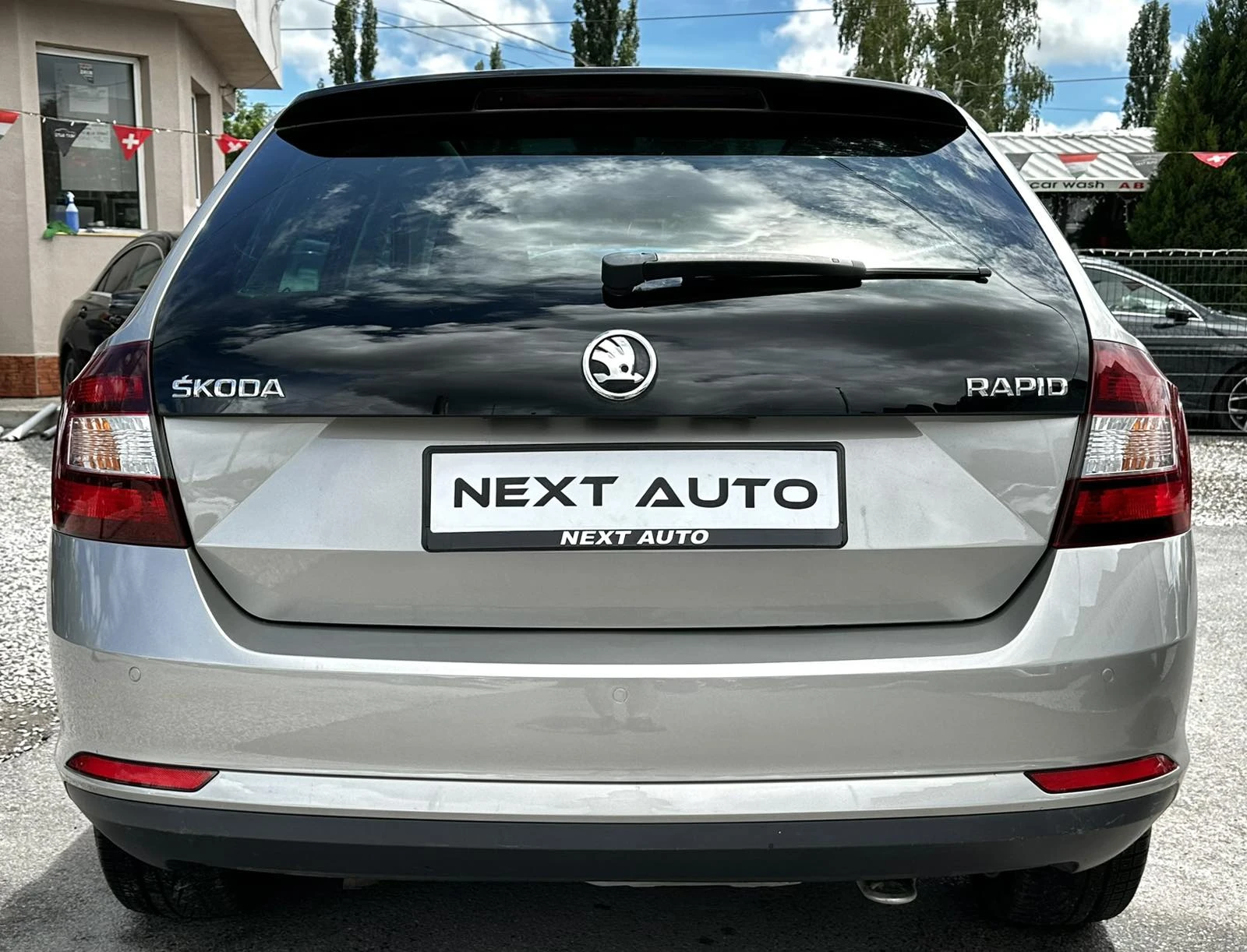 Skoda Rapid 1.2i 110HP PANO CARPLAY LANE ASSIST , снимка 6 - Автомобили и джипове - 54779257