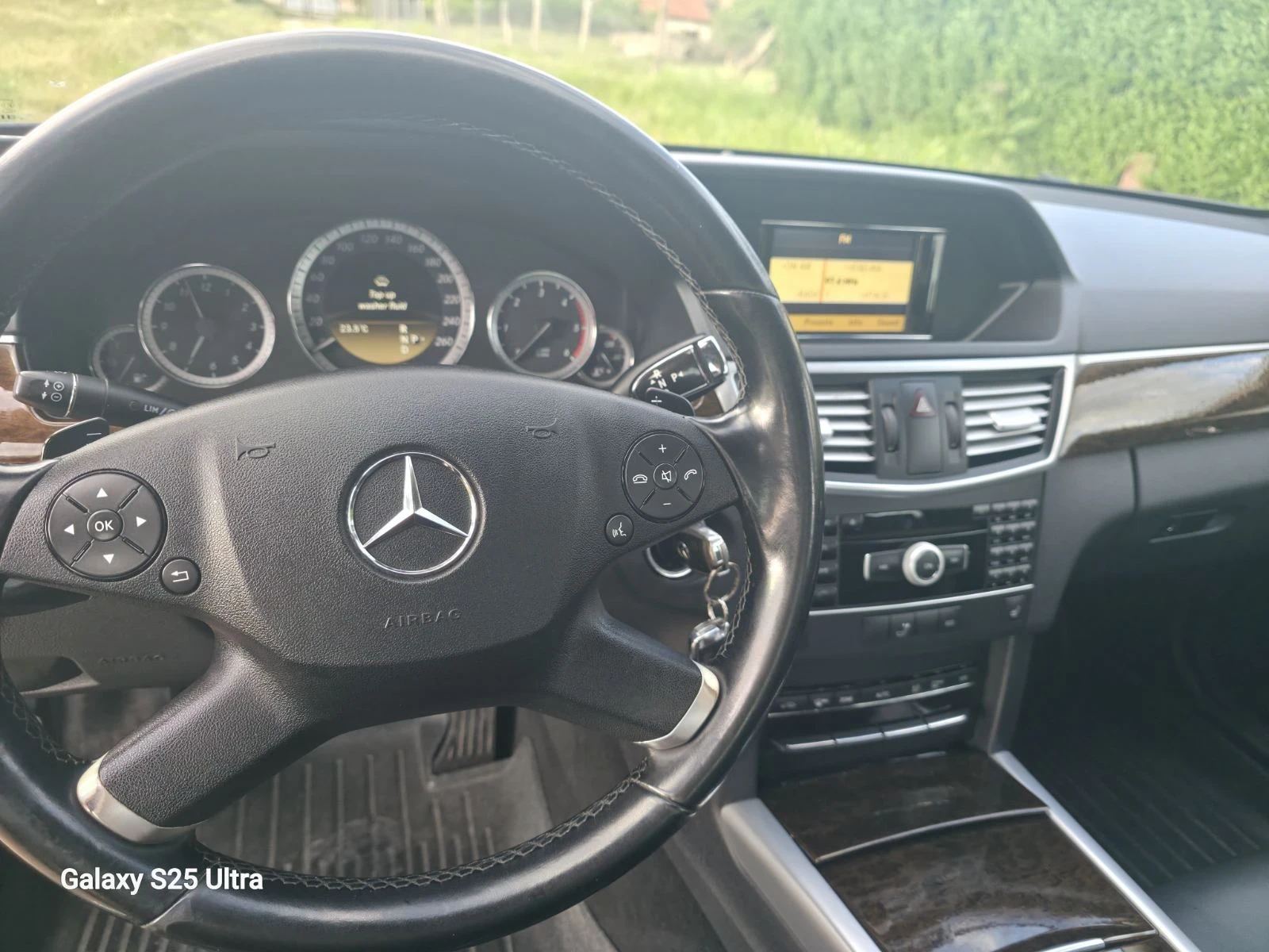 Mercedes-Benz E 200 2.2cdi navi, снимка 12 - Автомобили и джипове - 54830644