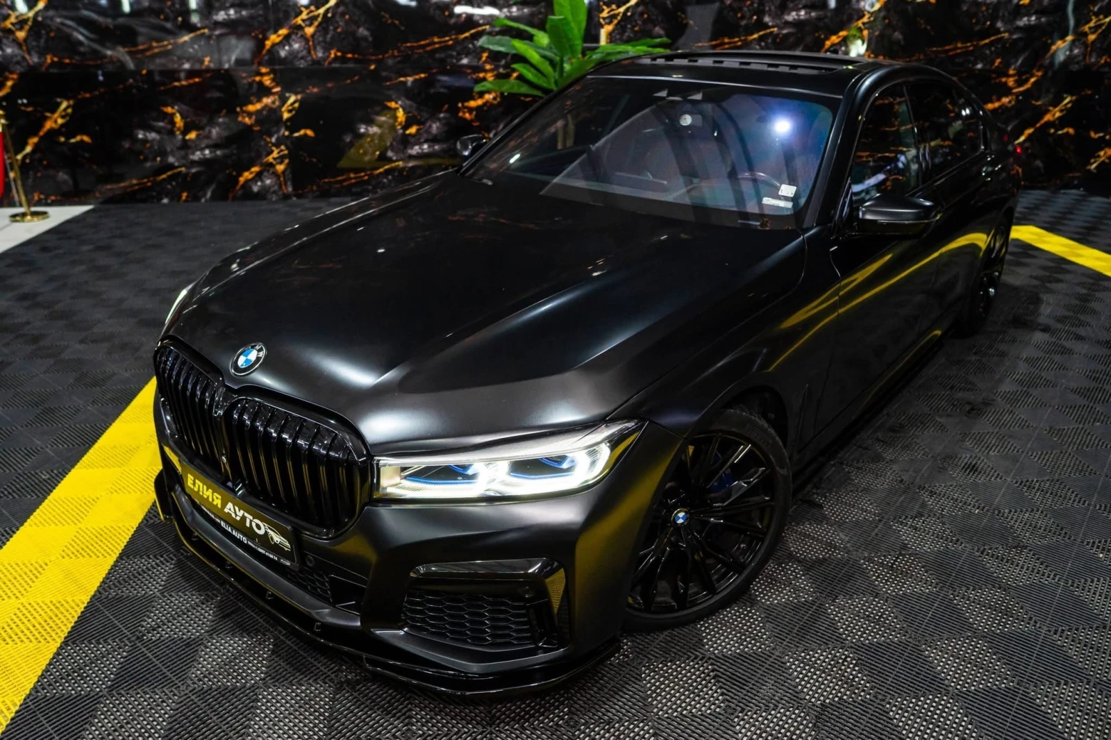BMW 750 D XDRIVE BLACK FIRE EDITION 1OF150 ЛИЗИНГ 100%, снимка 5 - Автомобили и джипове - 54875632