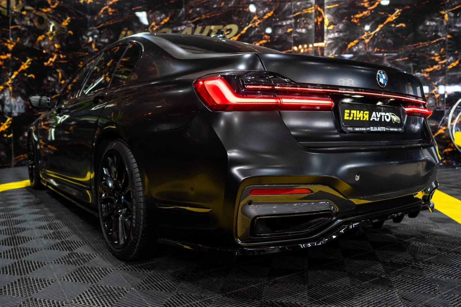 BMW 750 D XDRIVE BLACK FIRE EDITION 1OF150 ЛИЗИНГ 100%, снимка 6 - Автомобили и джипове - 54875632